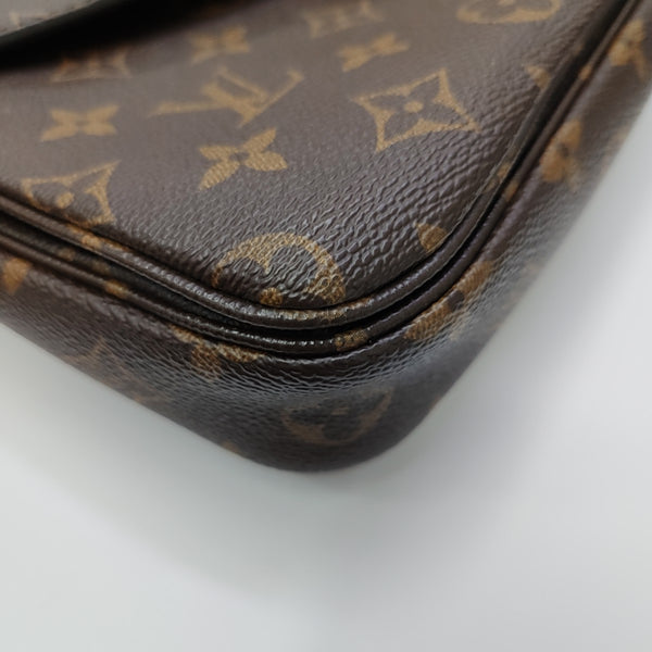 MÉTIS MM Monogram Coated Canvas Brown