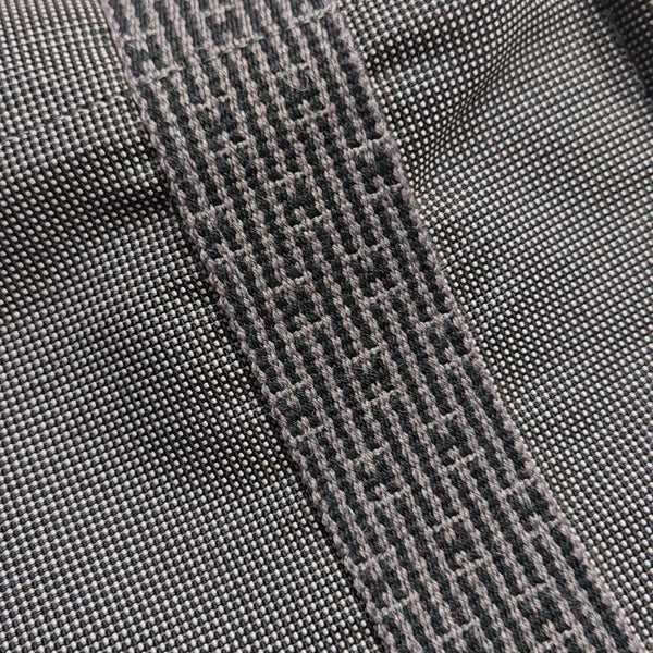 Her Line 31 Canvas Gray