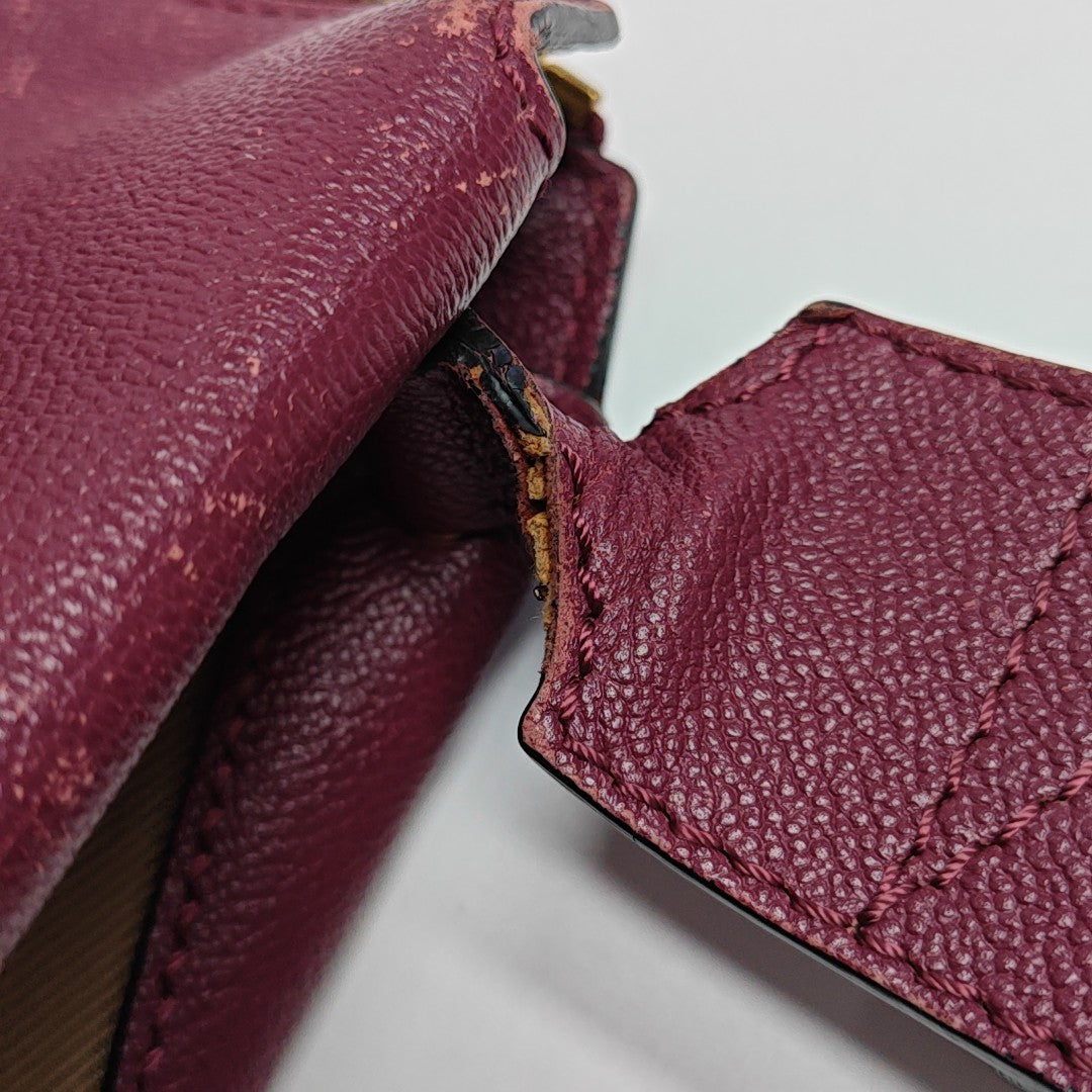 Helmsley Calfskin Red