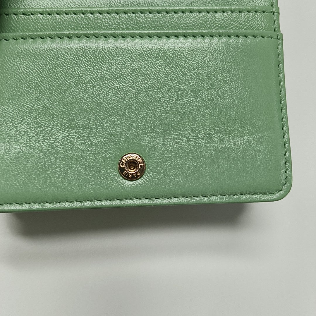 CHANEL 31 Quilted Lambskin Green Wallet
