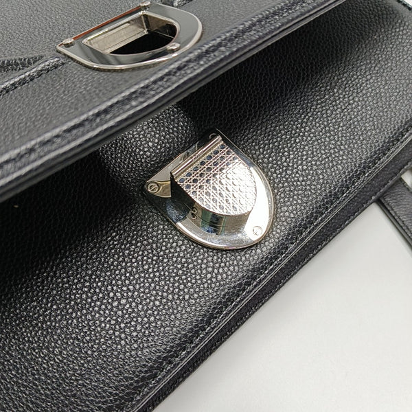 Diorama Medium Cannage Calfskin Black