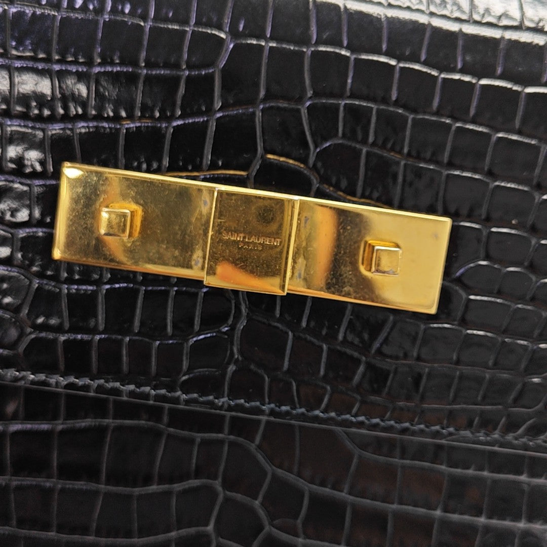 MANHATTAN Medium Calfskin Black