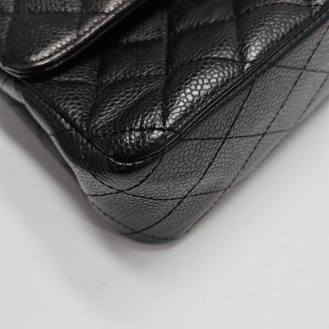 CLASSIC FLAP Medium Quilted Grained Calfskin Black