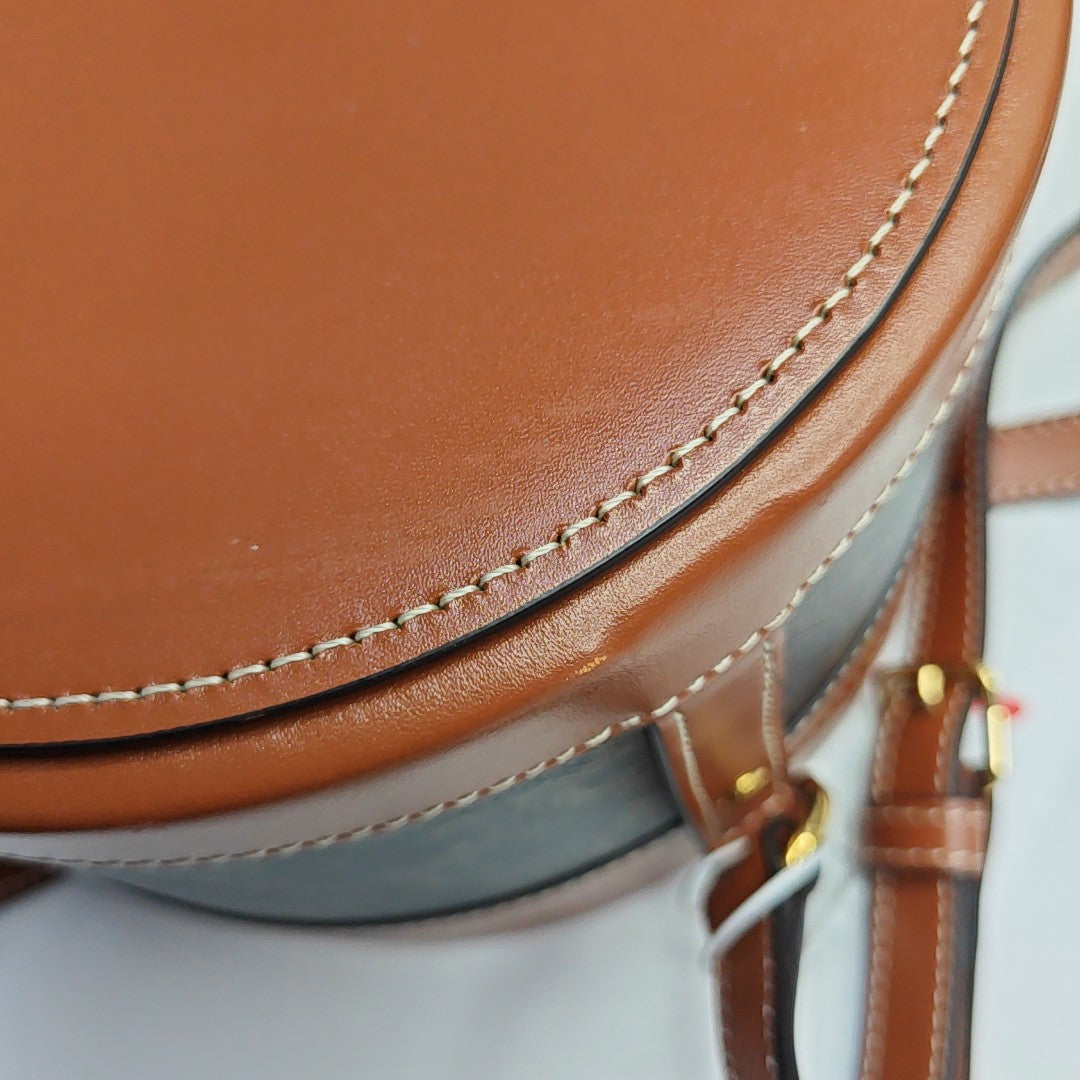 Authenticated pre-owned  TRIOMPHE Medium Coated Canvas Brown - Shoulder Bag at Looply