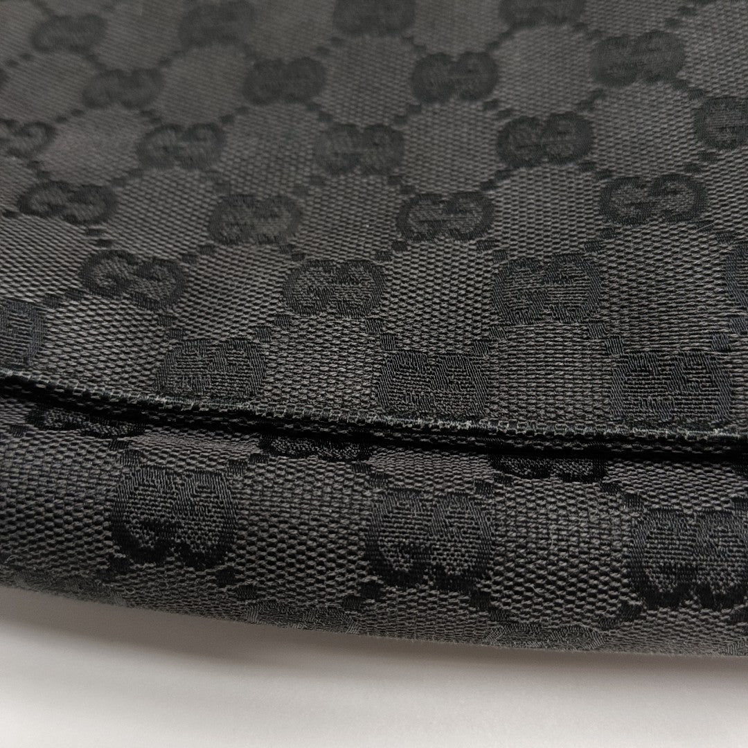 Monogram Canvas Black