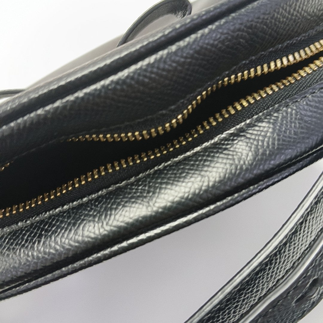 Vara Mini Calfskin Black