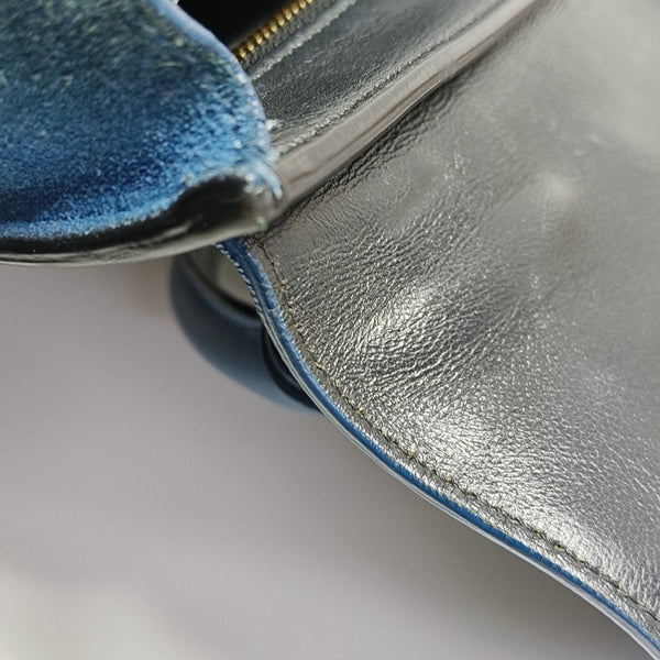 TRAPEZE Small Calfskin Blue