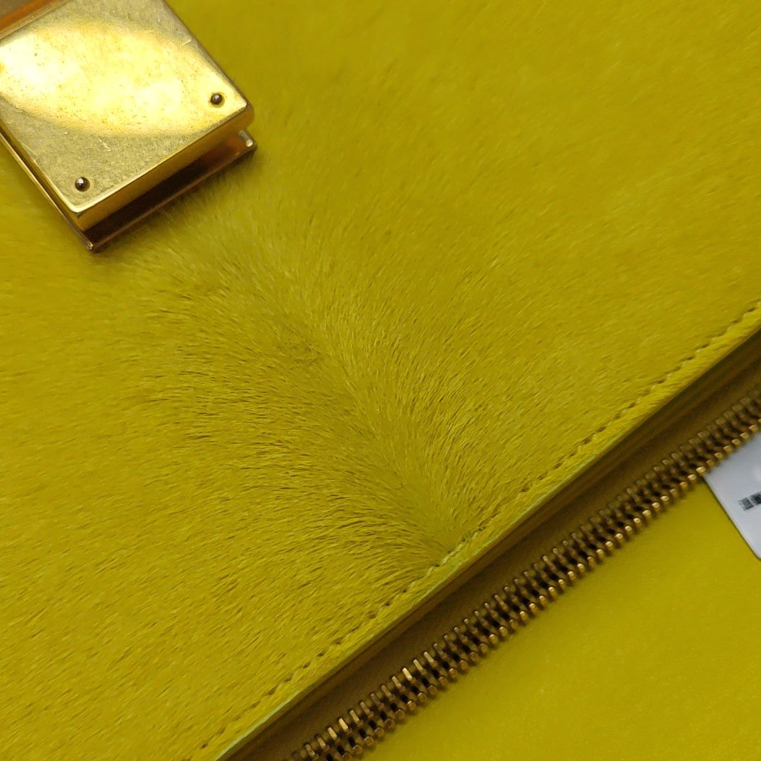 CLASSIC BOX Medium Fur Yellow