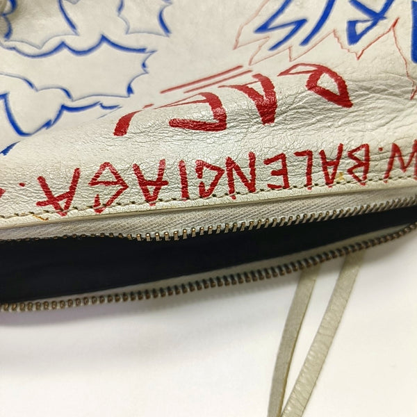 Authenticated pre-owned  Classic City Lambskin White - Shoulder Bag at Looply