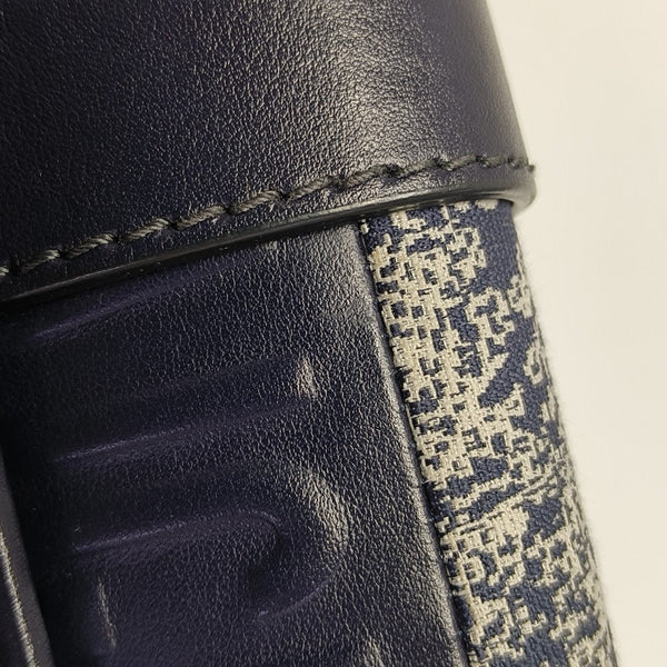 30 Montaigne Canvas Blue