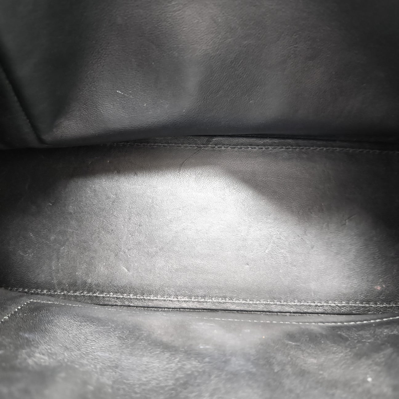 Crush Medium Calfskin Black