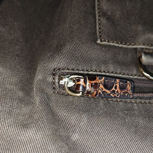 Canvas Brown