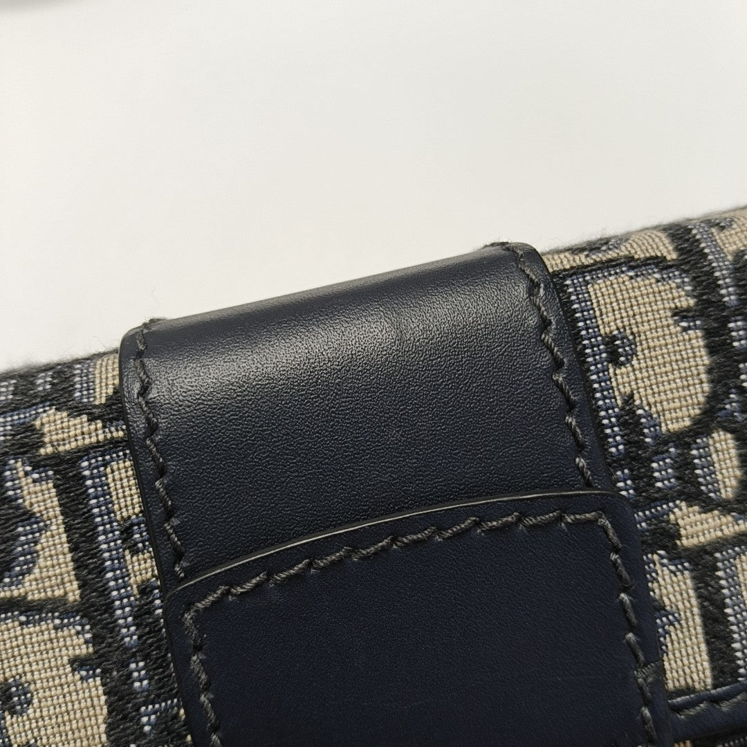 30 Montaigne Mini Oblique Canvas Blue