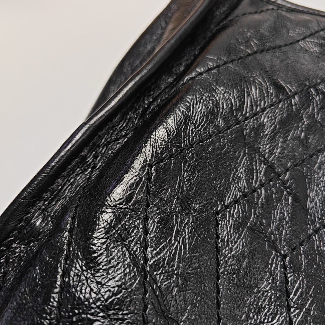 NIKI Medium Chevron Calfskin Black