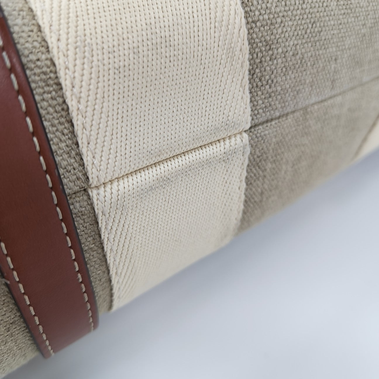 Woody Medium Canvas Beige