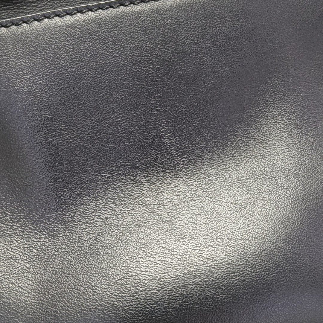 Flip Lambskin Black