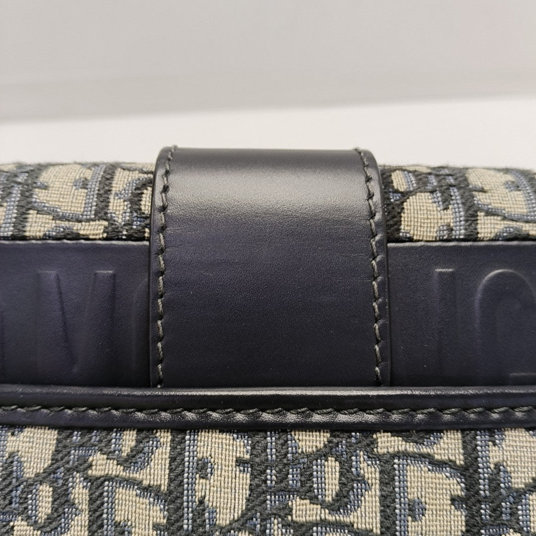 30 Montaigne Oblique Canvas Blue