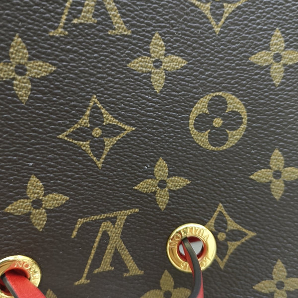 NÉONOÉ MM Monogram Coated Canvas Brown
