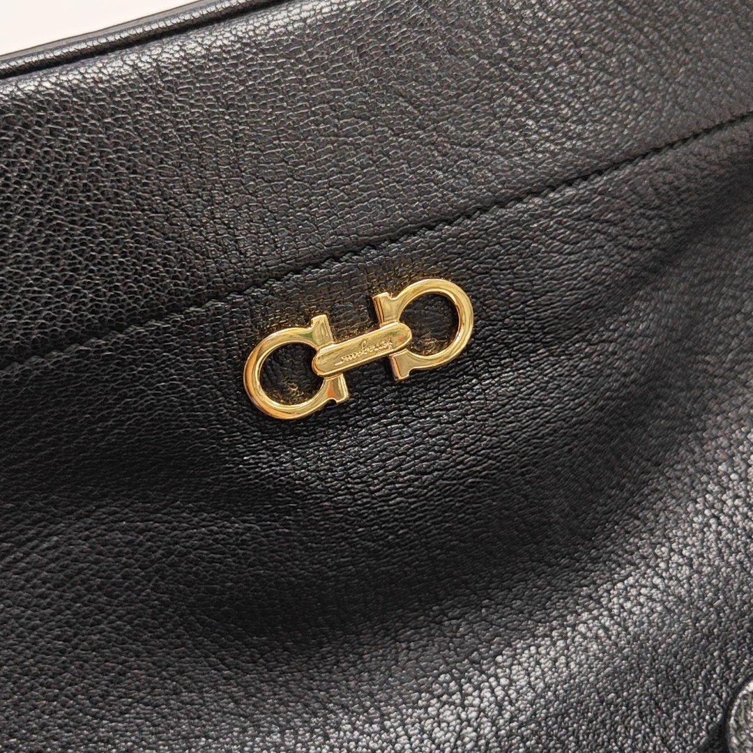 City Calfskin Black