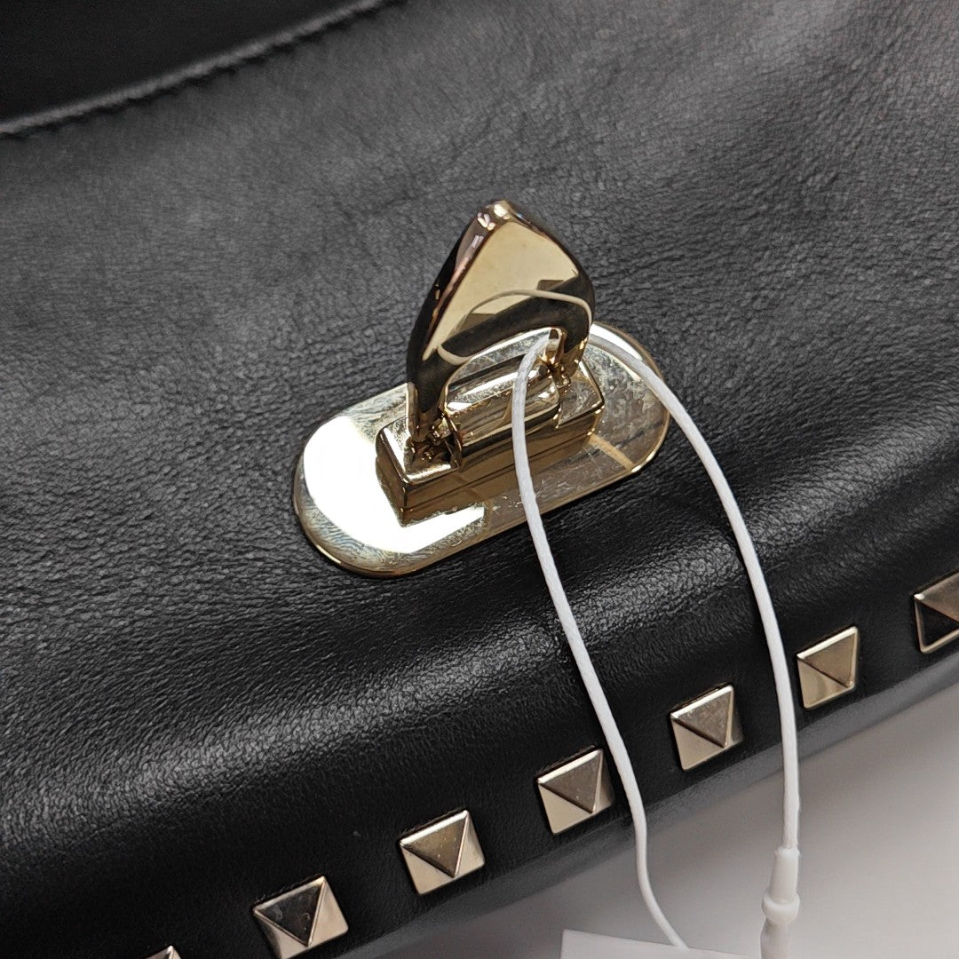 Rockstud Calfskin Black