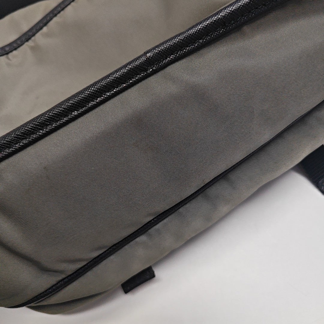 Vela Messenger Bag Nylon Green