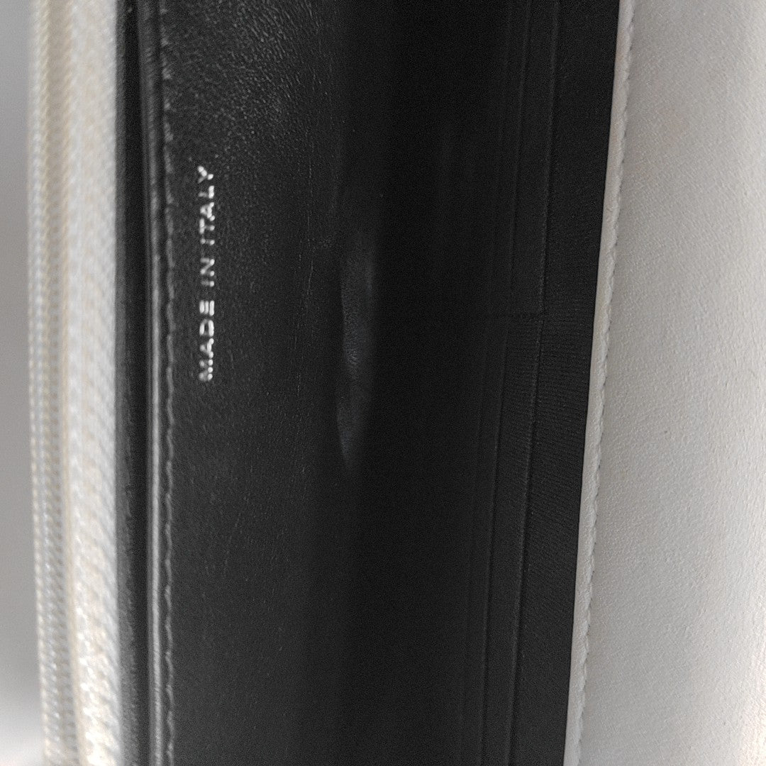 CHANEL 19 WOC Quilted Calfskin White