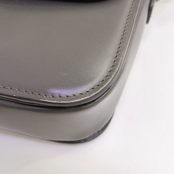TRIOMPHE Medium Calfskin Gray