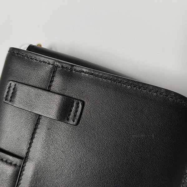 Authenticated pre-owned  Cahier Calfskin Black - Shoulder Bag at Looply