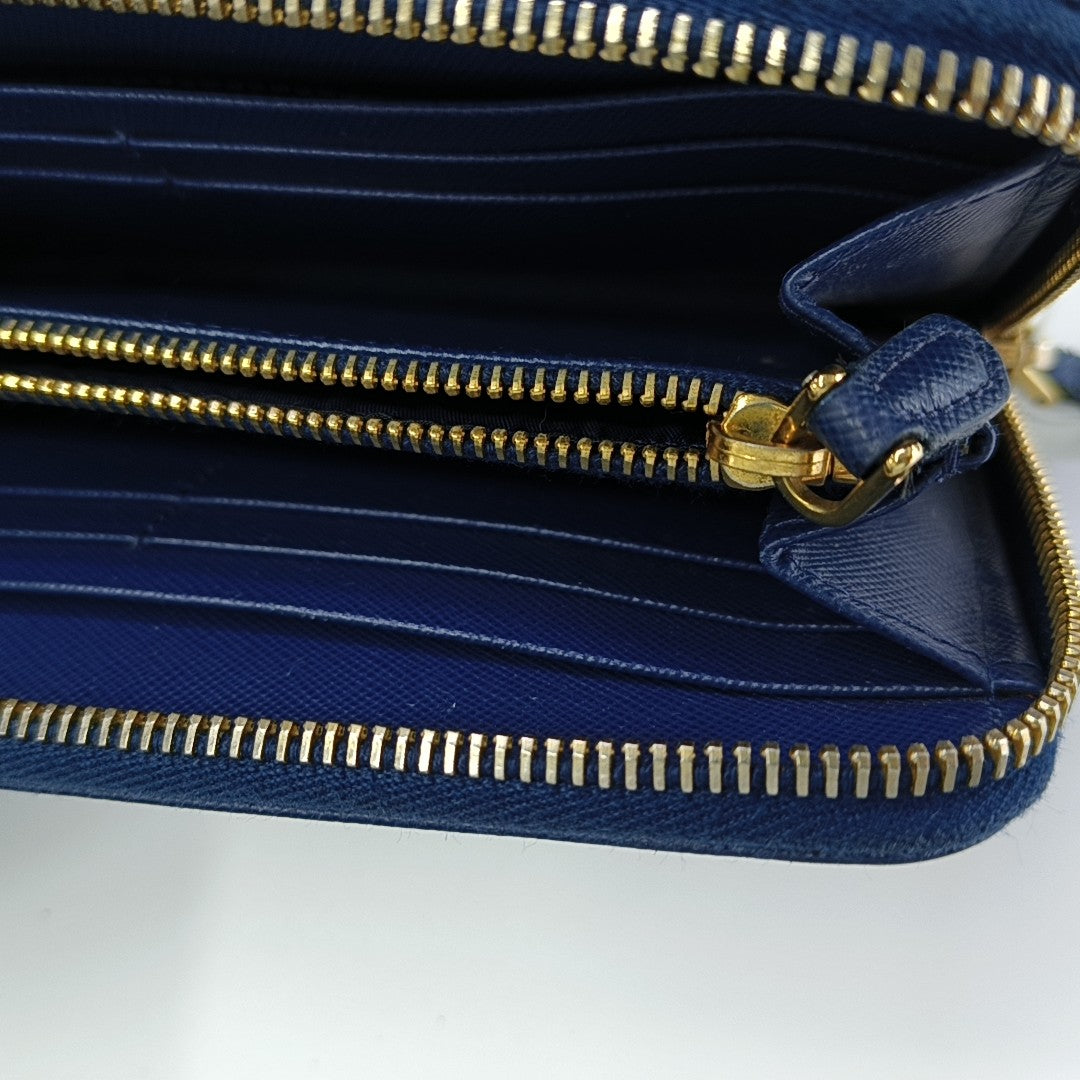 Zippy Wallet Saffiano Calfskin Blue Wallet
