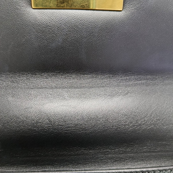 Authenticated pre-owned  30 Montaigne Calfskin Black - Shoulder Bag at Looply