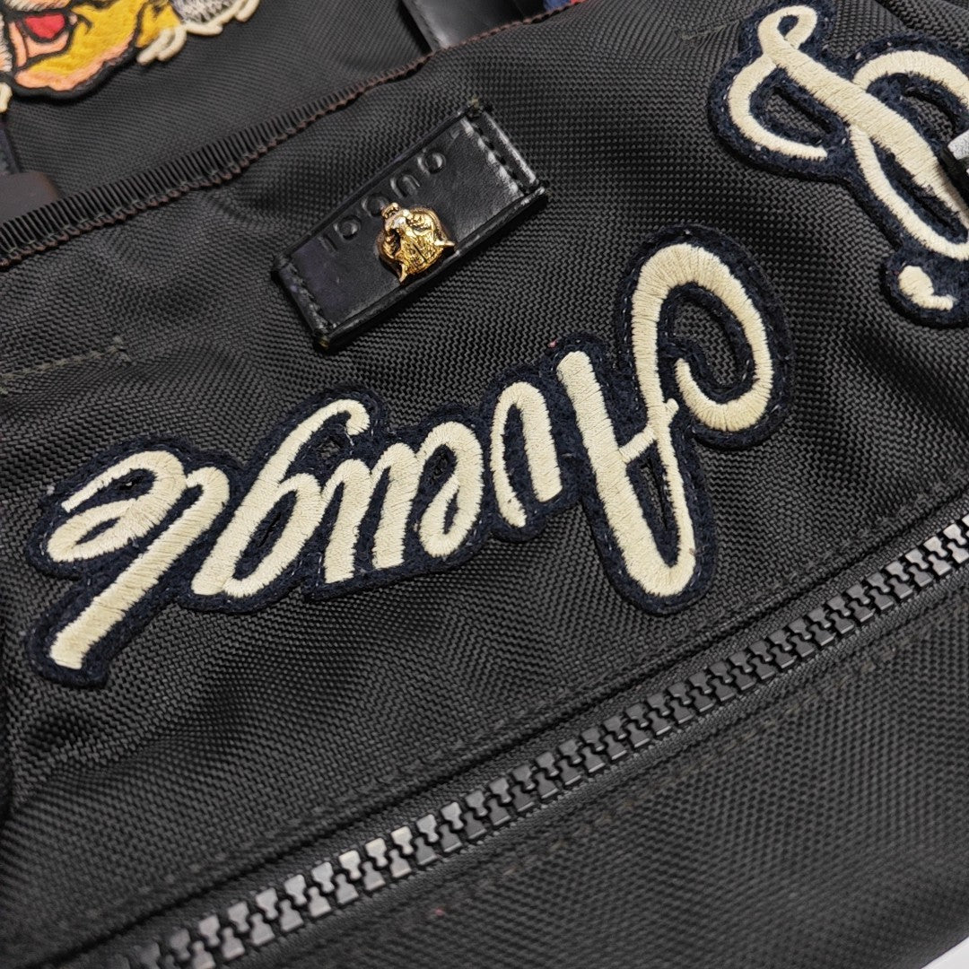Techpack Canvas Black