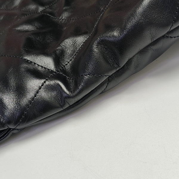 CHANEL 22 Small Quilted Calfskin Black