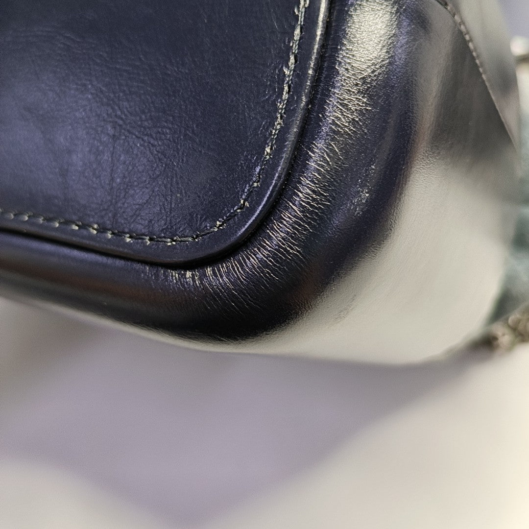 GABRIELLE Medium Quilted Suede Blue