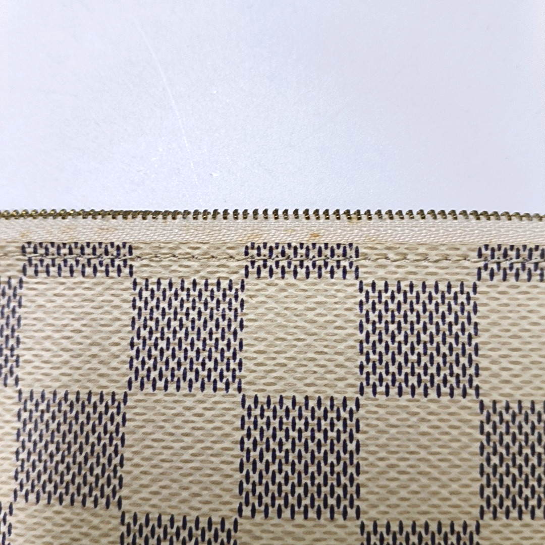 Authenticated pre-owned  FÉLICIE Damier Azur Coated Canvas White - Crossbody Bag at Looply
