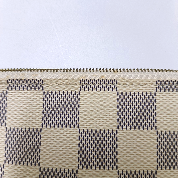Authenticated pre-owned  FÉLICIE Damier Azur Coated Canvas White - Crossbody Bag at Looply