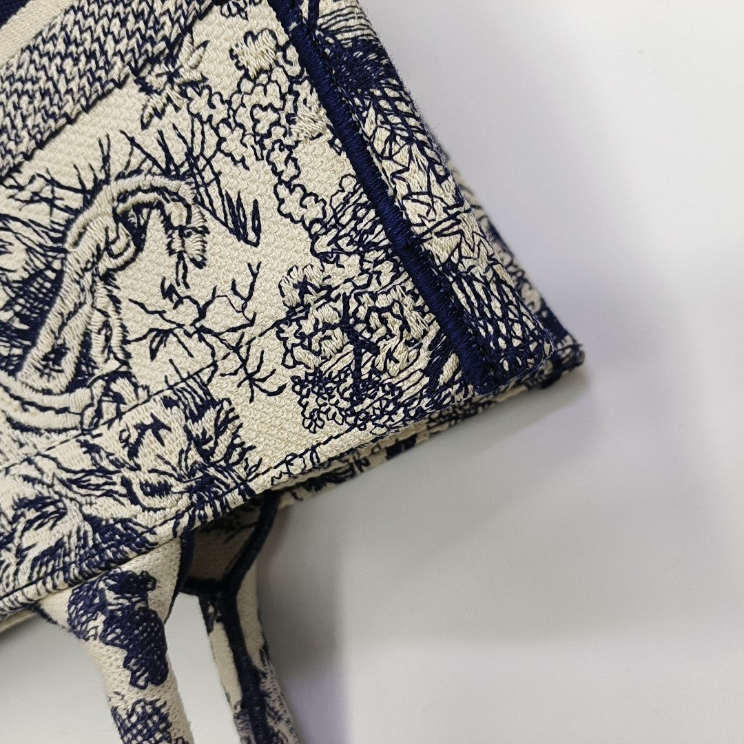 Book Tote Medium Canvas Blue