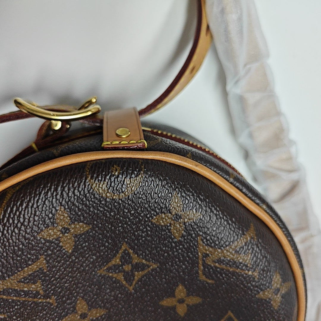 BOITE CHAPEAU PM Monogram Coated Canvas Brown