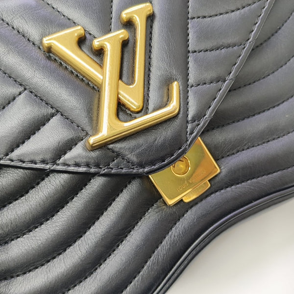 NEW WAVE PM Quilted Calfskin Black