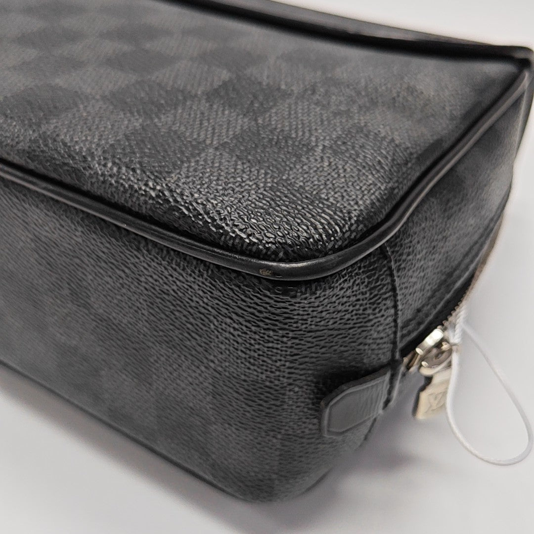 TOILETRY Damier Graphite Coated Canvas Gray