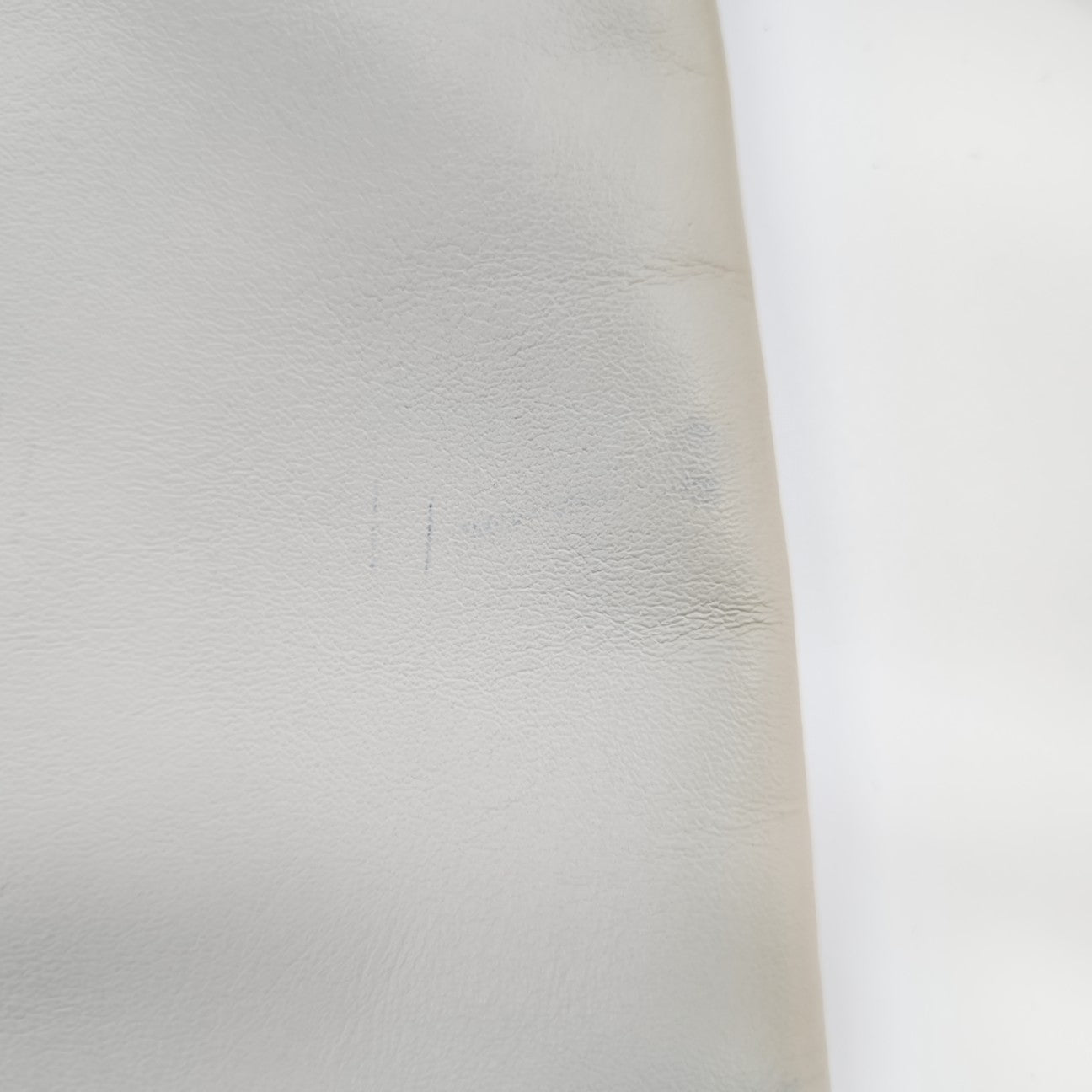IVY Calfskin White