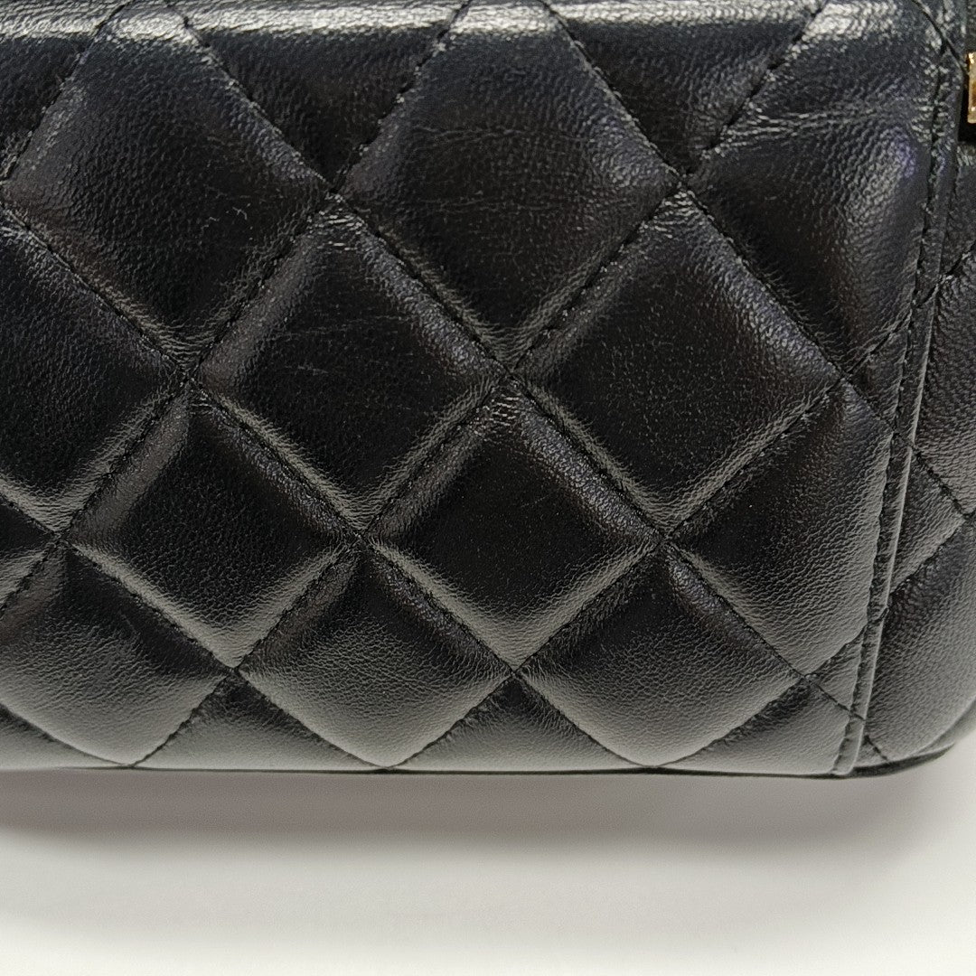 VANITY CASE Small Quilted Lambskin Black