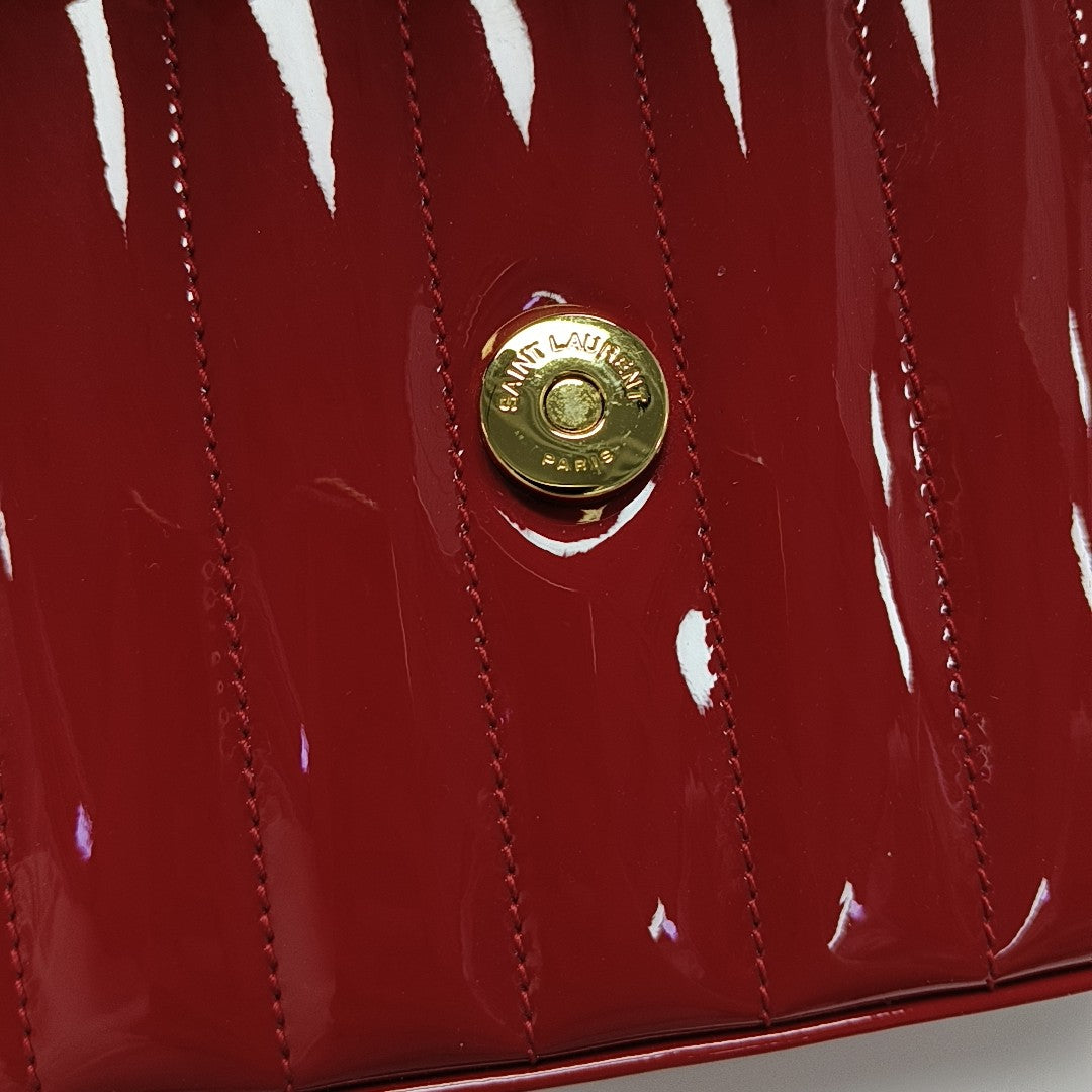 VICKY Small Quilted Patent Leather Red