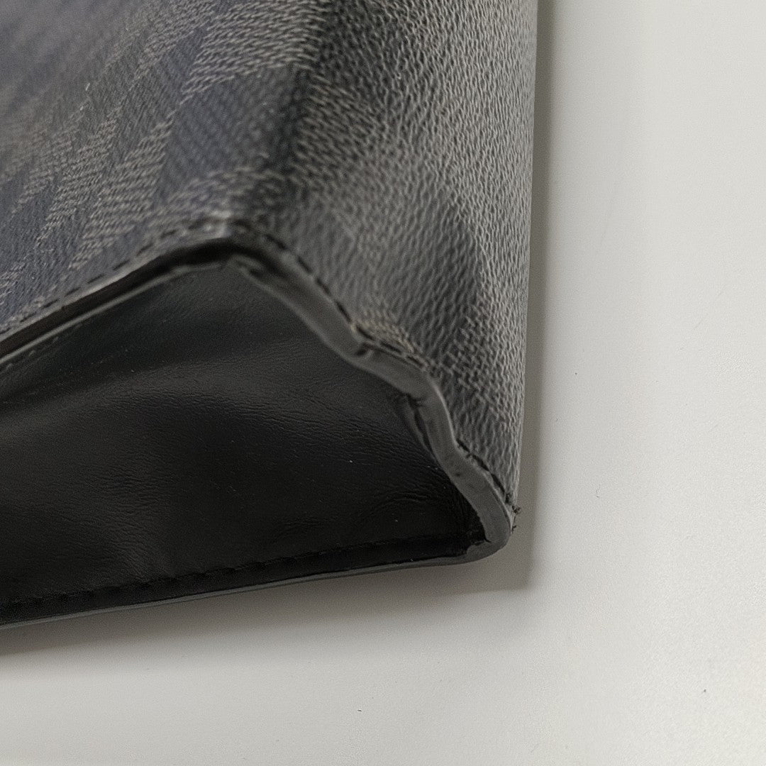 Pochette Voyag MM Damier Graphite Coated Canvas Gray