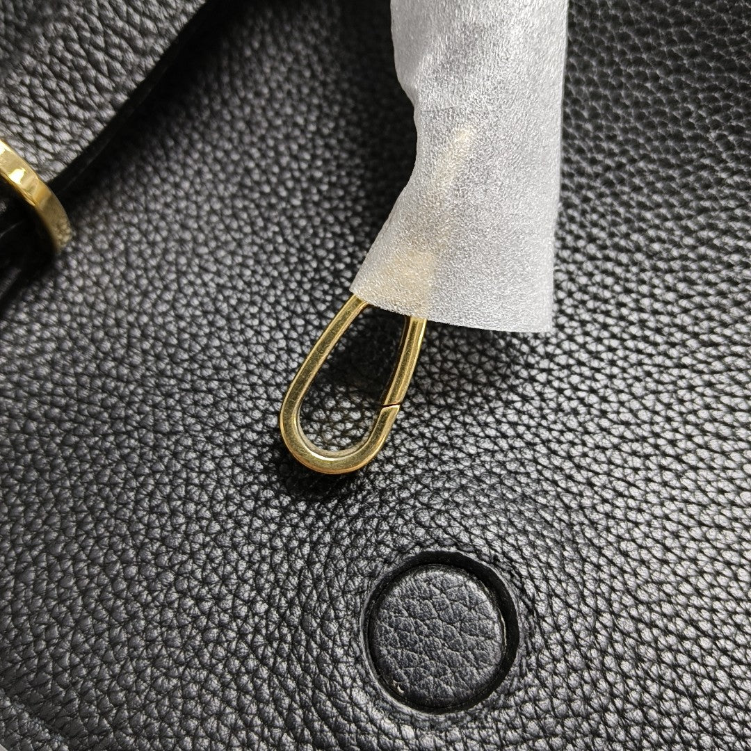 Calfskin Shoulder Bag Black