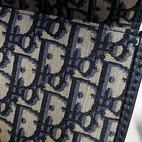 30 Montaigne Oblique Canvas Blue