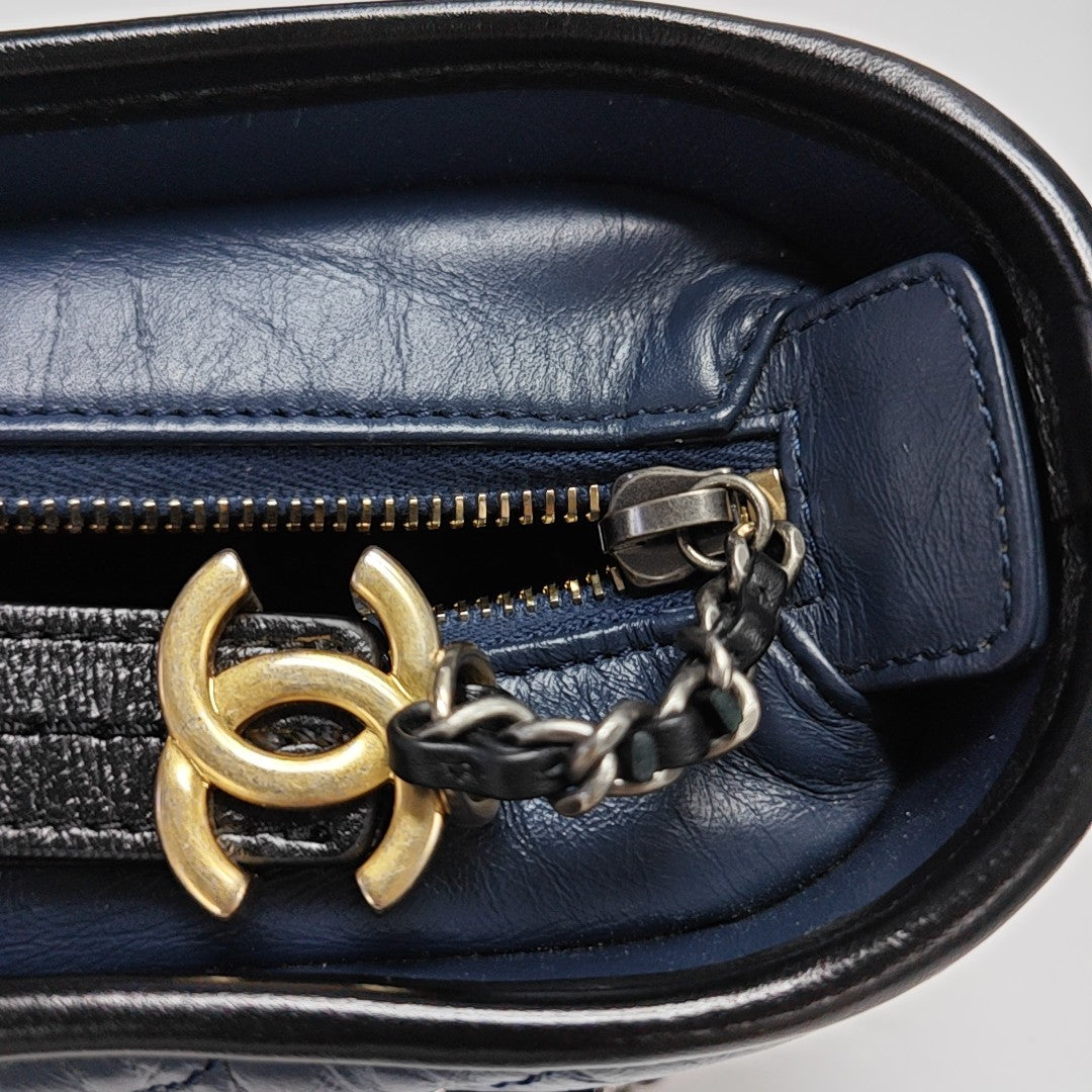 GABRIELLE Small Chevron Calfskin Blue