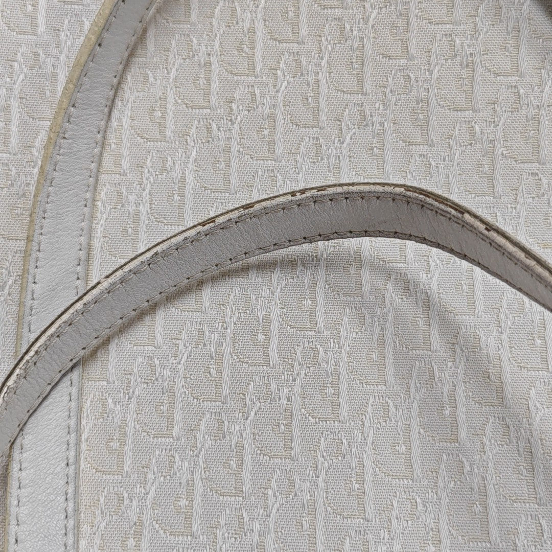 Oblique Canvas White