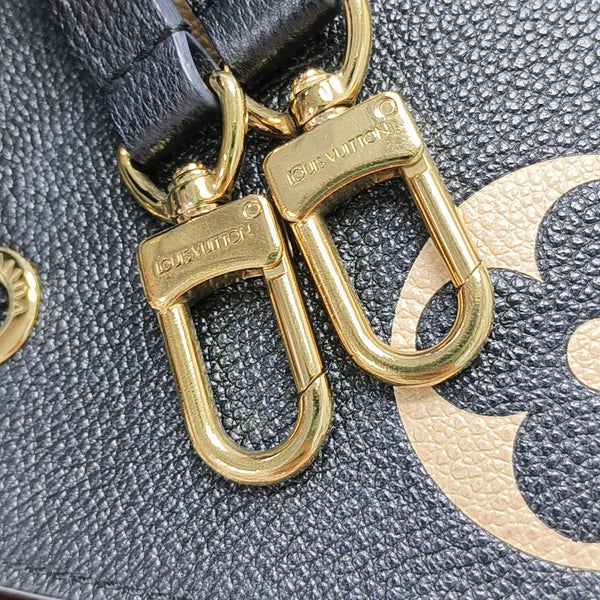 NÉONOÉ MM Calfskin Black