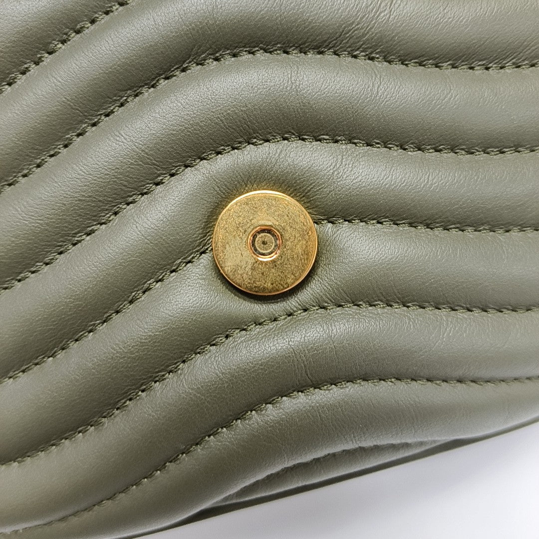 NEW WAVE Quilted Calfskin Green