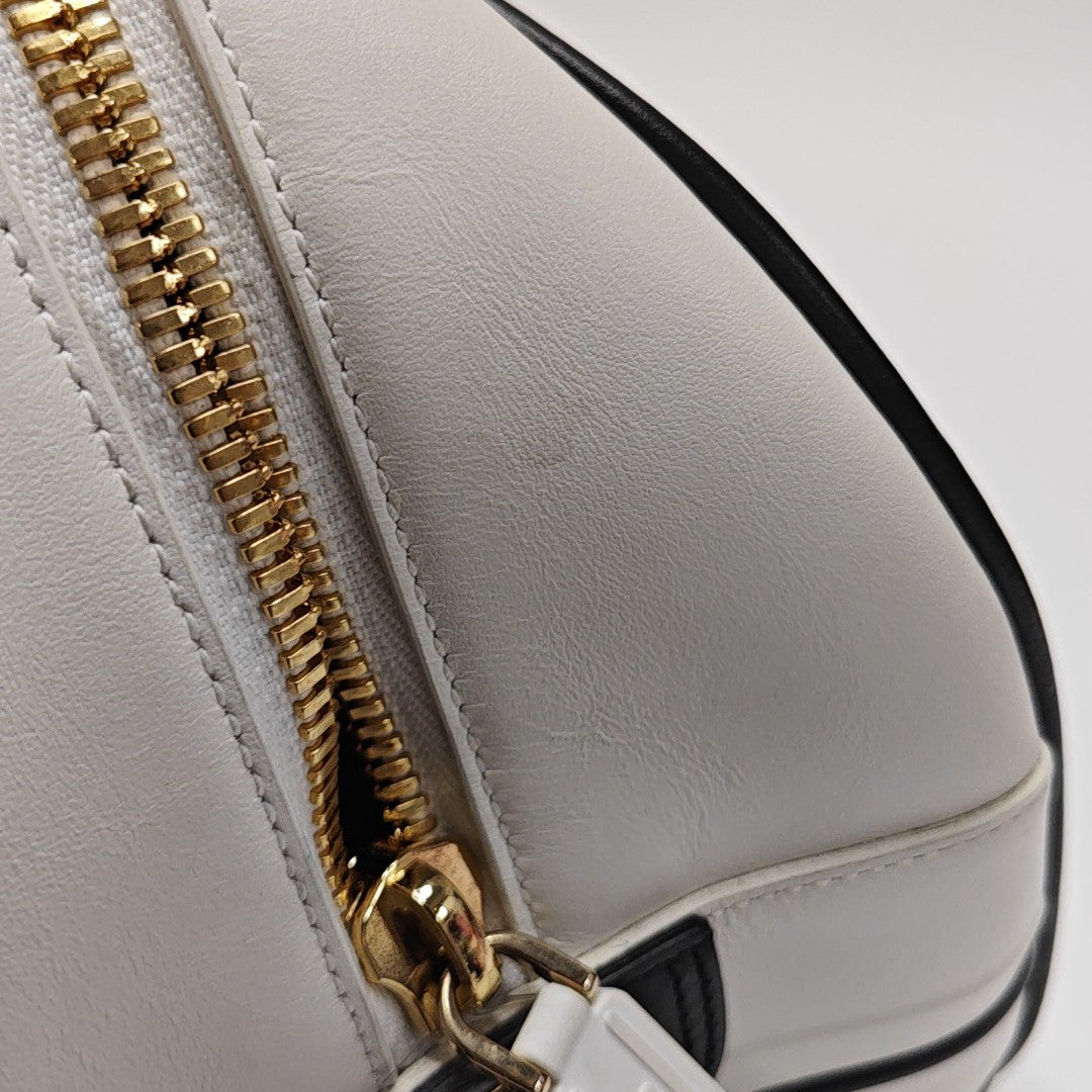 Vibe Medium Calfskin White